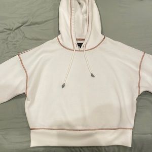 CUTE CROPPED HOODIE!
